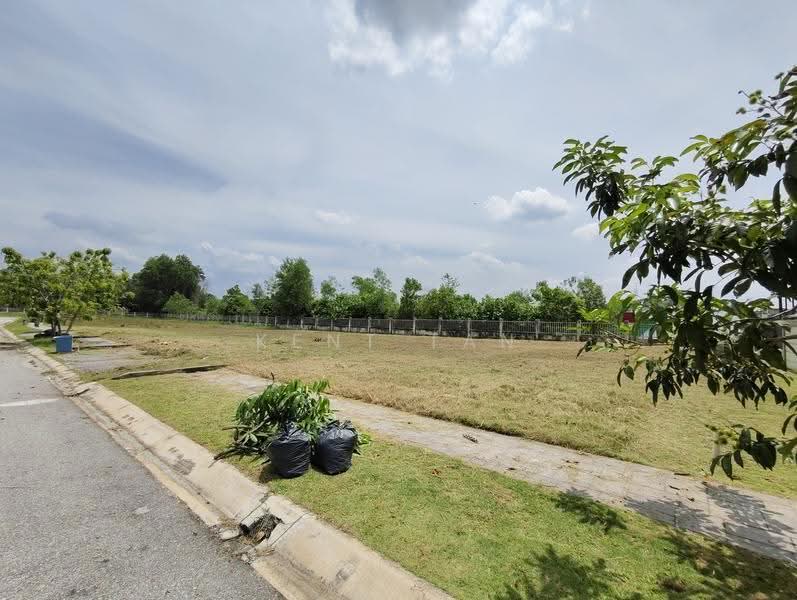 Tanah Banglo untuk Dijual di Taman Equine (Seri Kembangan) - Kent Tan - Exterior - PropertyGuru.com.my