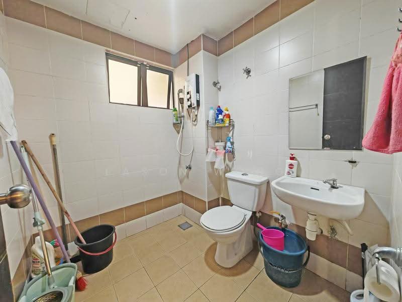 Rumah Teres 3-Tingkat untuk Dijual di Taman Bukit Prima (Cheras) - Eason Wong - Bathroom - PropertyGuru.com.my