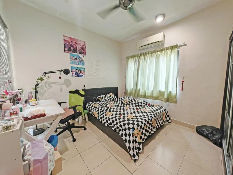 Rumah Teres 3-Tingkat untuk Dijual di Taman Bukit Prima (Cheras) - Eason Wong - Bedroom - PropertyGuru.com.my