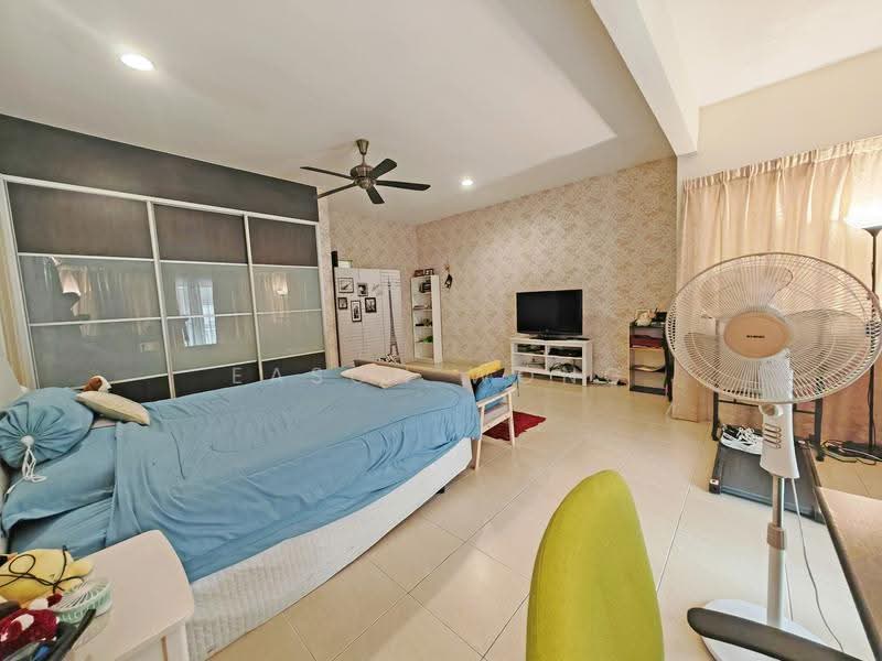 Rumah Teres 3-Tingkat untuk Dijual di Taman Bukit Prima (Cheras) - Eason Wong - Bedroom - PropertyGuru.com.my