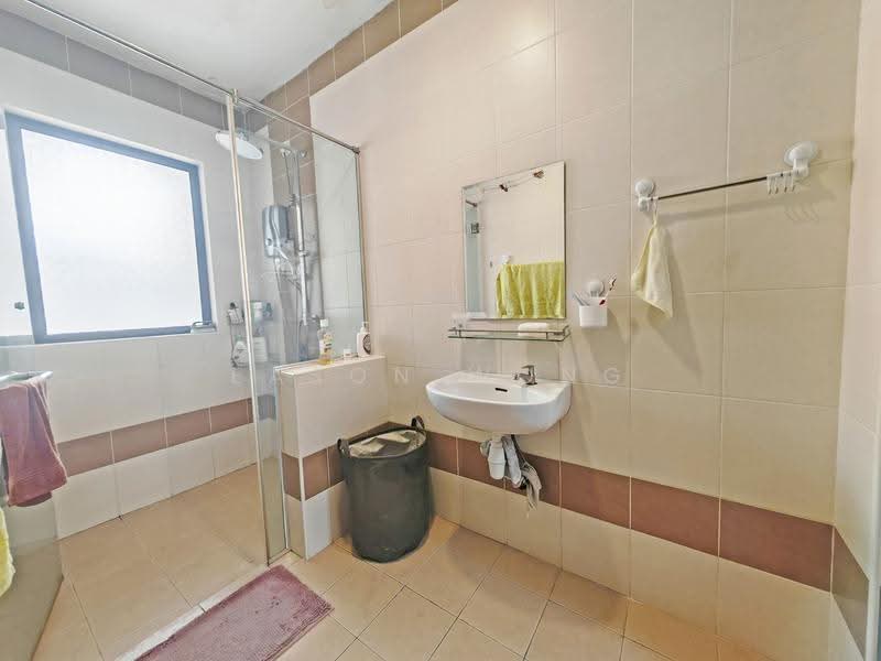 Rumah Teres 3-Tingkat untuk Dijual di Taman Bukit Prima (Cheras) - Eason Wong - Bathroom - PropertyGuru.com.my