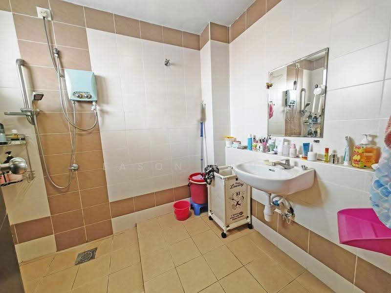 Rumah Teres 3-Tingkat untuk Dijual di Taman Bukit Prima (Cheras) - Eason Wong - Bathroom - PropertyGuru.com.my