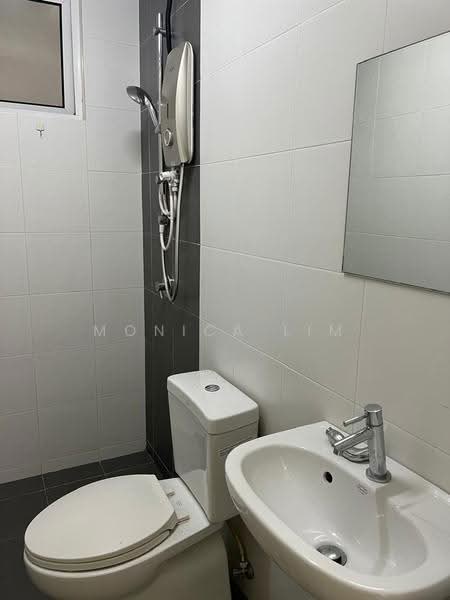 Kediaman Servis untuk Disewa di Pacific Place - Monica Lim - Bathroom - PropertyGuru.com.my