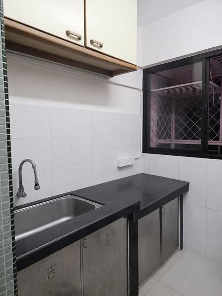 Flat for Rent at Gat Lebuh Macallum - Yuan Ping - Kitchen - PropertyGuru.com.my