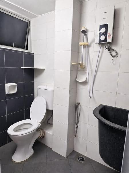 Flat for Rent at Gat Lebuh Macallum - Yuan Ping - Bathroom - PropertyGuru.com.my