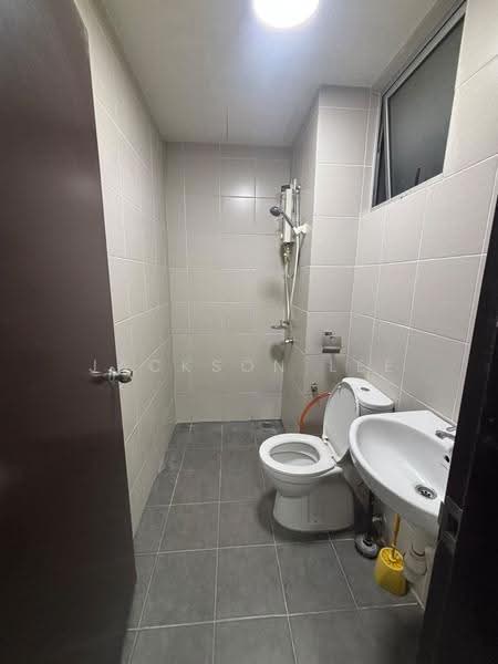 Pangsapuri untuk Disewa di Residensi Akasia Jubilee - Jackson Lee - Bathroom - PropertyGuru.com.my