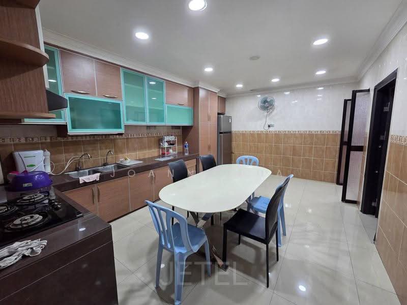 2-storey Terraced House for Sale in Bandar Bukit Tinggi 2 (Klang) - Joanne Pua - Kitchen - PropertyGuru.com.my