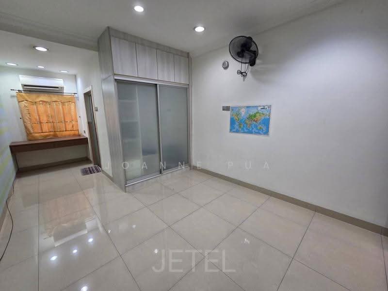 2-storey Terraced House for Sale in Bandar Bukit Tinggi 2 (Klang) - Joanne Pua - Bedroom - PropertyGuru.com.my