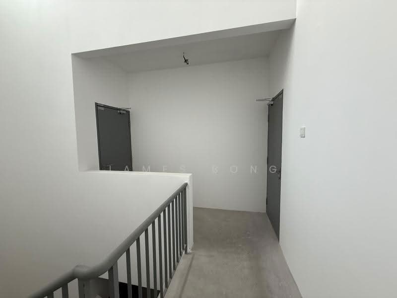 Shop / Office untuk Disewa di Skudai (Johor) - James Bong - Corridor - PropertyGuru.com.my