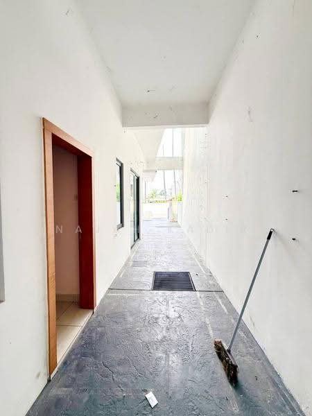 Terraced House for Sale in Damansara Perdana (Selangor) - Najah Kadir - Corridor - PropertyGuru.com.my