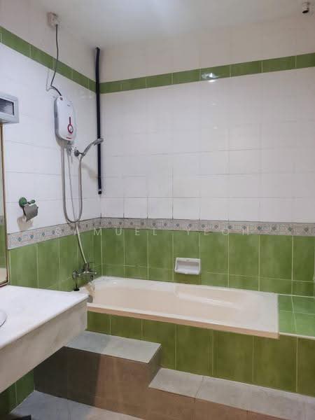 Bungalow House for Rent in Taman Tambun Indah (Simpang Ampat) - Samuel Yeoh - Bathroom - PropertyGuru.com.my