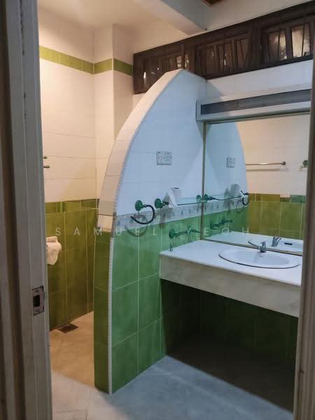 Bungalow House for Rent in Taman Tambun Indah (Simpang Ampat) - Samuel Yeoh - Bathroom - PropertyGuru.com.my