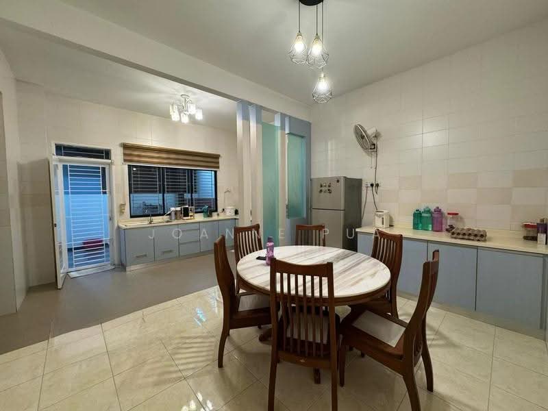 Semi-Detached House for Sale in Bandar Parklands (Klang) - Joanne Pua - Kitchen - PropertyGuru.com.my