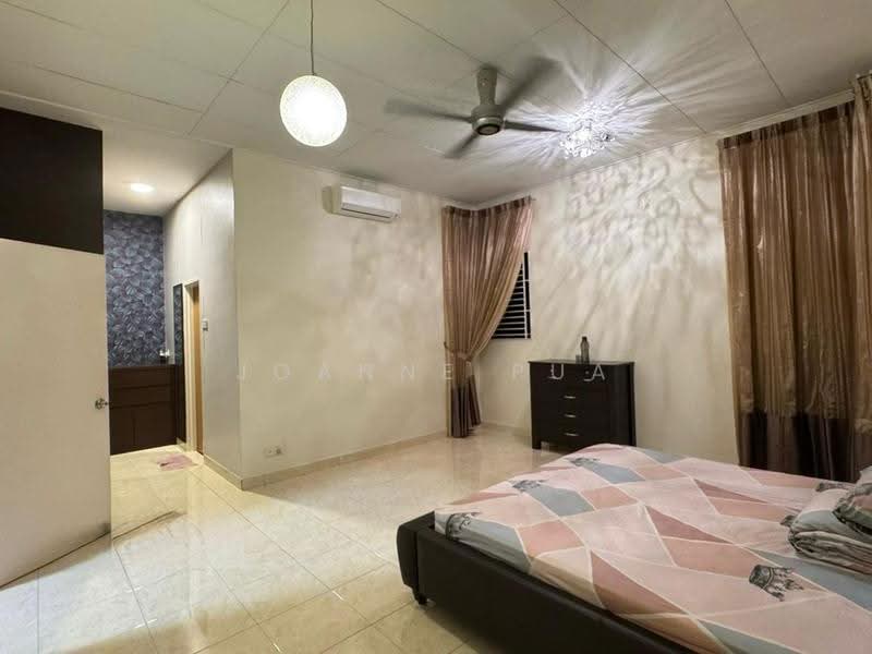 Semi-Detached House for Sale in Bandar Parklands (Klang) - Joanne Pua - Bedroom - PropertyGuru.com.my