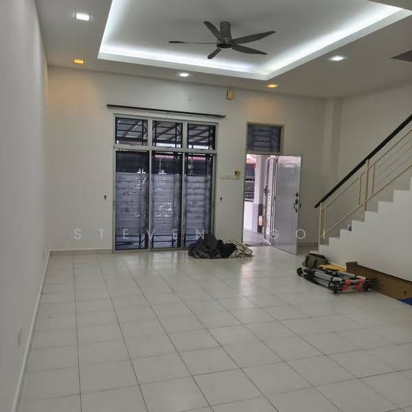 2-storey Terraced House for Rent in Bandar Putra Kulai (Kulai) - Steven Ngoi - Living Room - PropertyGuru.com.my