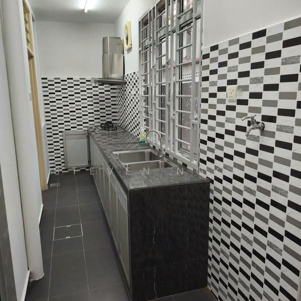 2-storey Terraced House for Rent in Bandar Putra Kulai (Kulai) - Steven Ngoi - Kitchen - PropertyGuru.com.my