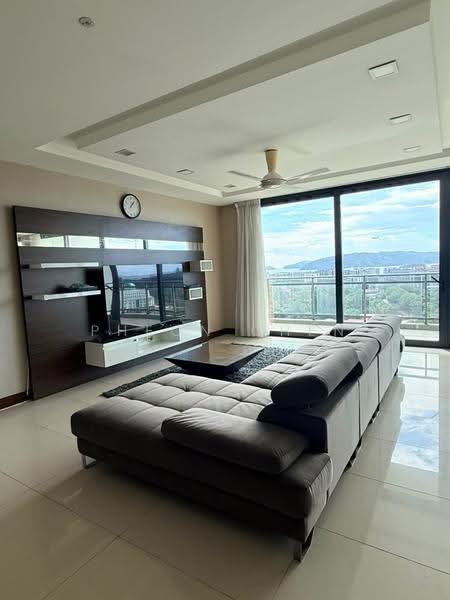 Kondominium untuk Dijual di Harrington Suites - Pheon Chen - Living Room - PropertyGuru.com.my