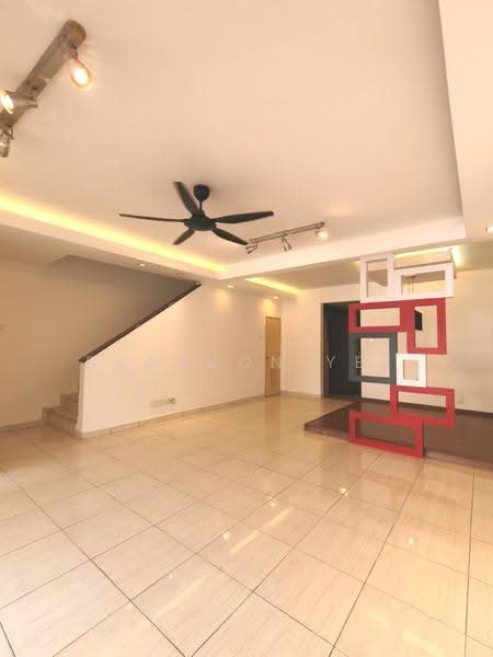 2.5-storey Terraced House for Sale in Taman Bukit Serdang (Seri Kembangan) - Brandon Yee - Living Room - PropertyGuru.com.my