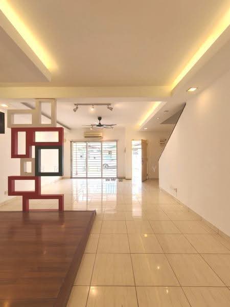 2.5-storey Terraced House for Sale in Taman Bukit Serdang (Seri Kembangan) - Brandon Yee - Living Room - PropertyGuru.com.my