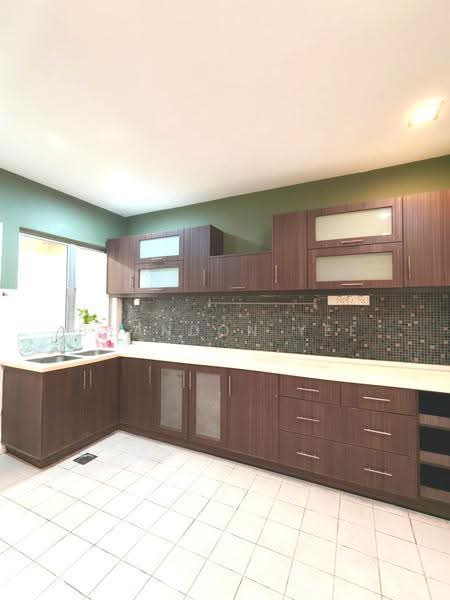 2.5-storey Terraced House for Sale in Taman Bukit Serdang (Seri Kembangan) - Brandon Yee - Kitchen - PropertyGuru.com.my