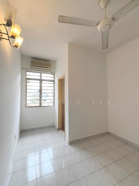2.5-storey Terraced House for Sale in Taman Bukit Serdang (Seri Kembangan) - Brandon Yee - Interior - PropertyGuru.com.my