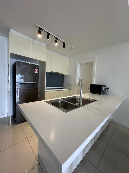 Kondominium untuk Dijual di Westside Three - Echo Ng - Kitchen - PropertyGuru.com.my
