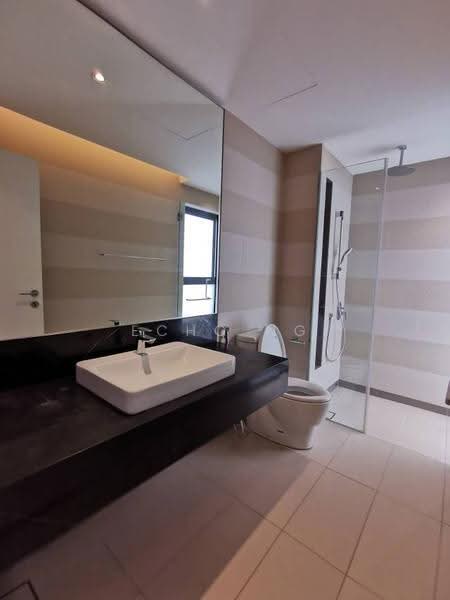 Kondominium untuk Dijual di Westside Three - Echo Ng - Bathroom - PropertyGuru.com.my