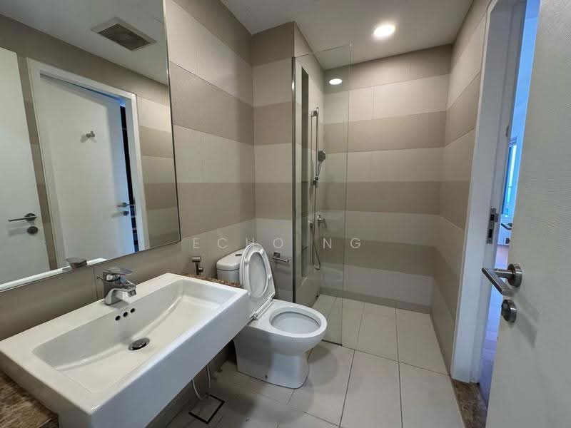 Kondominium untuk Dijual di Westside Three - Echo Ng - Bathroom - PropertyGuru.com.my