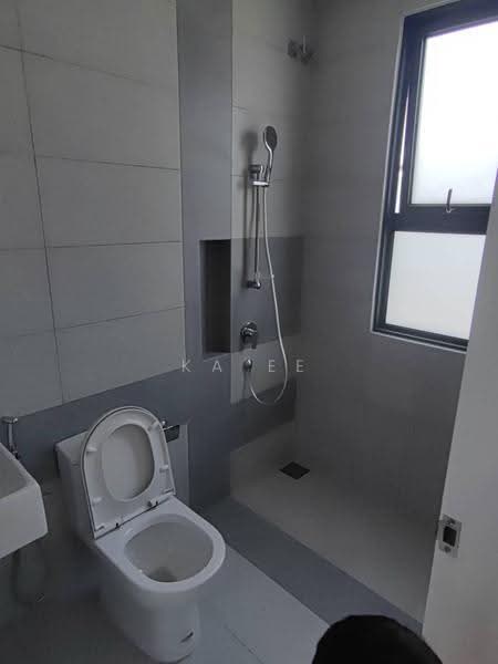 2-storey Terraced House for Sale in Sungai Buloh (Selangor) - Ka Ee - Bathroom - PropertyGuru.com.my