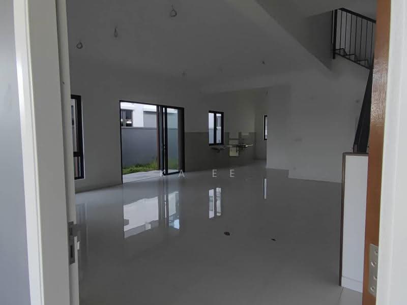 2-storey Terraced House for Sale in Sungai Buloh (Selangor) - Ka Ee - Living Room - PropertyGuru.com.my