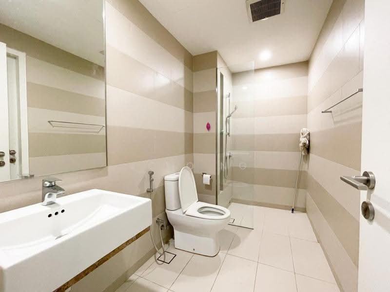 Kondominium untuk Disewa di Westside Three - Echo Ng - Bathroom - PropertyGuru.com.my