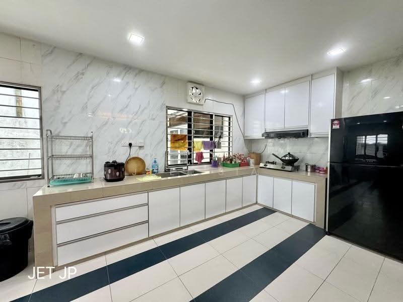 Semi-Detached House for Sale in Cheras (Selangor) - Joel Sia - Kitchen - PropertyGuru.com.my
