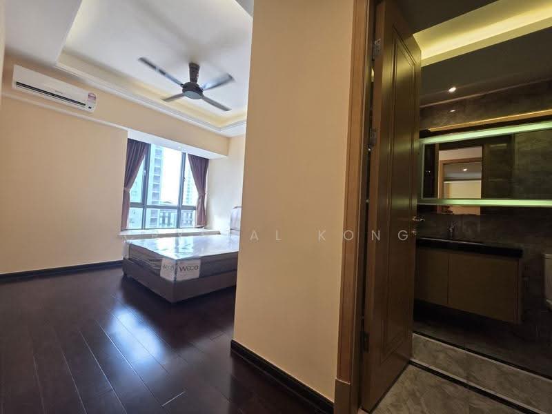 Pangsapuri untuk Dijual di R&F Princess Cove Phase 1 - Crystal Kong - Bedroom - PropertyGuru.com.my