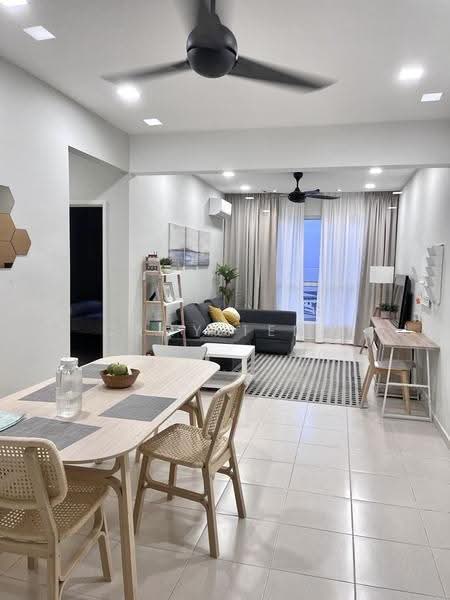 Kondominium untuk Dijual di i-Santorini - Camy Teng - Living Room - PropertyGuru.com.my