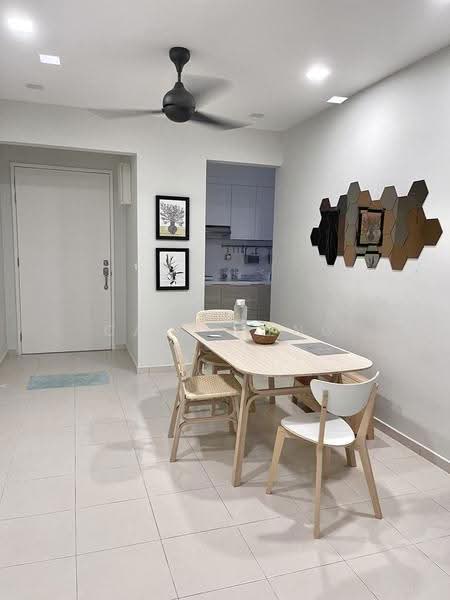 Kondominium untuk Dijual di i-Santorini - Camy Teng - Dining Room - PropertyGuru.com.my