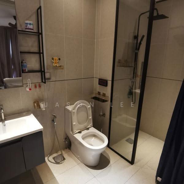 Service Residence for Rent at Millerz Square Serviced Residence - Jason Lee - Bathroom - PropertyGuru.com.my