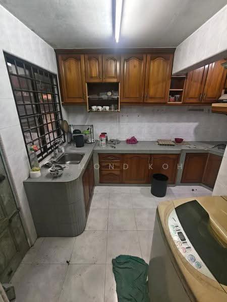 Rumah Teres 2-Tingkat untuk Dijual di Taman Bukit Tiram (Ulu Tiram) - Jasmond Koh - Kitchen - PropertyGuru.com.my