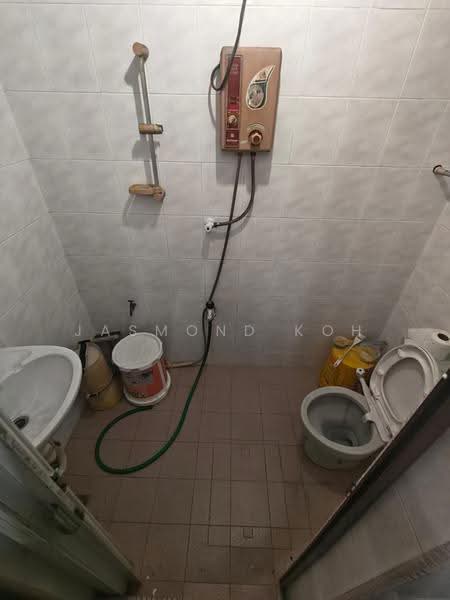 Rumah Teres 2-Tingkat untuk Dijual di Taman Bukit Tiram (Ulu Tiram) - Jasmond Koh - Bathroom - PropertyGuru.com.my