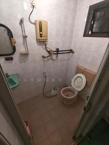 Rumah Teres 2-Tingkat untuk Dijual di Taman Bukit Tiram (Ulu Tiram) - Jasmond Koh - Bathroom - PropertyGuru.com.my