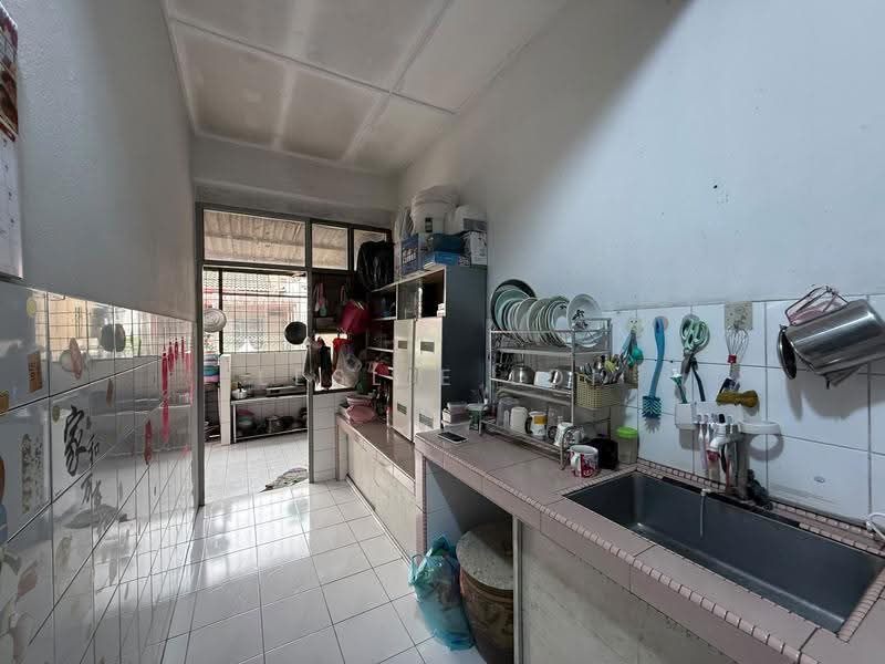 1-storey Terraced House for Sale in Matang (Kuching) - Leslie Loi - Kitchen - PropertyGuru.com.my