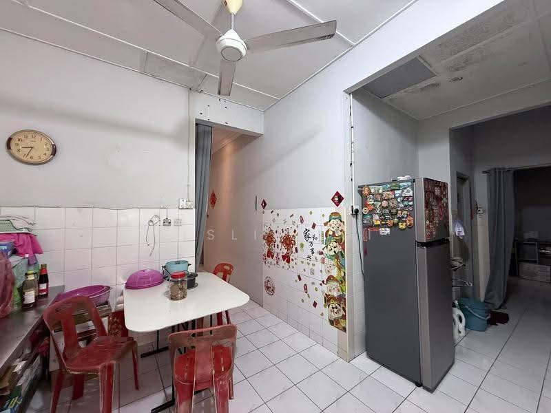 1-storey Terraced House for Sale in Matang (Kuching) - Leslie Loi - Kitchen - PropertyGuru.com.my
