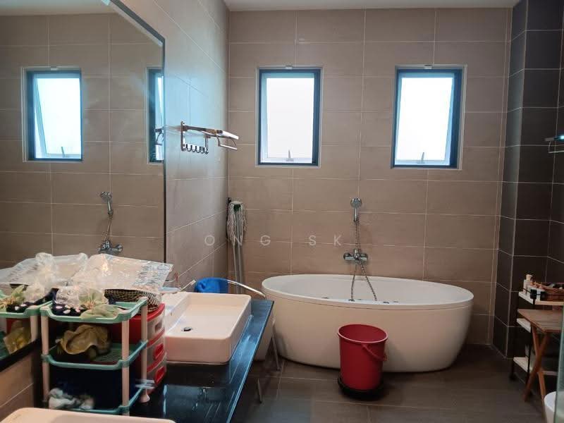 Semi-Detached House for Sale in Setia Eco Templer (Rawang) - Ong SK - Bathroom - PropertyGuru.com.my