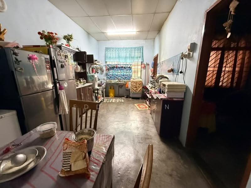 1-storey Terraced House for Sale in Taman Universiti (Skudai) - Eddy Chan - Kitchen - PropertyGuru.com.my