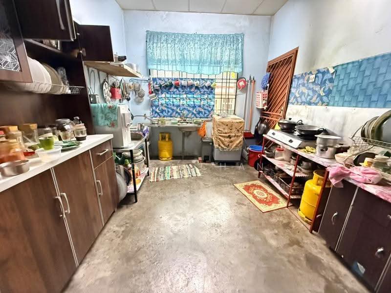 1-storey Terraced House for Sale in Taman Universiti (Skudai) - Eddy Chan - Kitchen - PropertyGuru.com.my