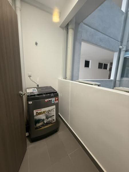 Kediaman Servis untuk Disewa di TRELLIS RESIDENCES - Evan Tai - Balcony - PropertyGuru.com.my