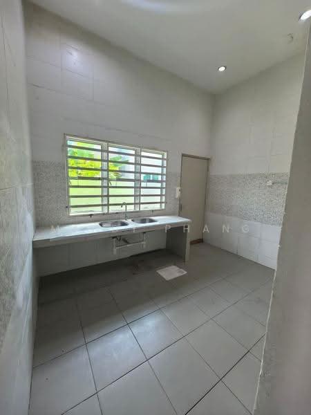 Semi-Detached House for Rent in Ipoh (Perak) - Mandy Phang - Kitchen - PropertyGuru.com.my