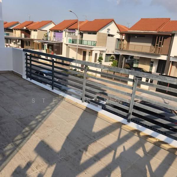 Cluster House for Rent in Taman Gaya (Ulu Tiram) - Steven Ngoi - Exterior - PropertyGuru.com.my