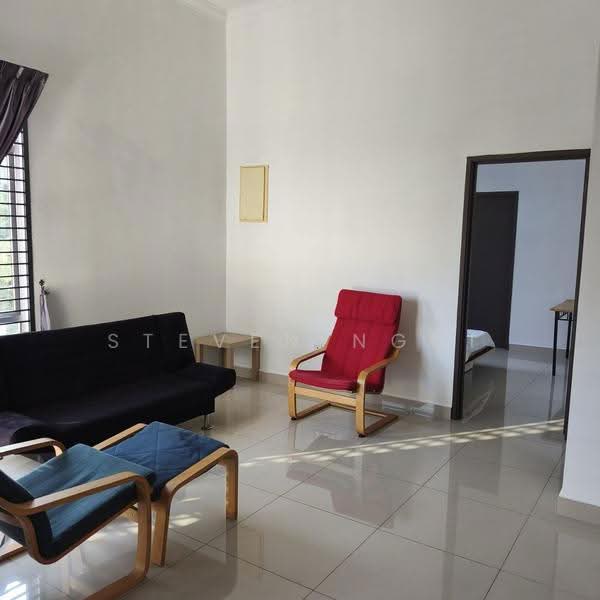 Cluster House for Rent in Taman Gaya (Ulu Tiram) - Steven Ngoi - Living Room - PropertyGuru.com.my