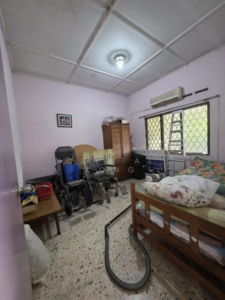 Rumah Teres 1-Tingkat untuk Dijual di Taman Bahagia (Senai) - Crystal Kong - Bedroom - PropertyGuru.com.my