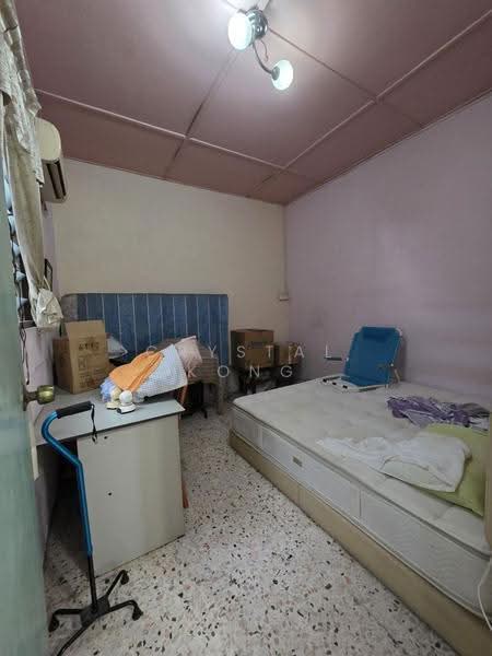 Rumah Teres 1-Tingkat untuk Dijual di Taman Bahagia (Senai) - Crystal Kong - Bedroom - PropertyGuru.com.my